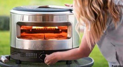 How to Use a Pizza Oven: Your Guide to Perfect Backyard Pies